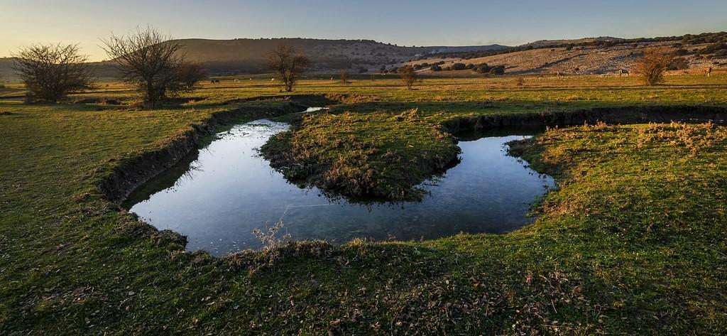 EL POLJÉ DE LA NAVA DE CABRA Y CHORRERA RIO BAILON